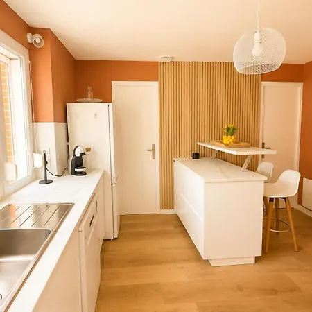 Instant Normand - Maison De Rénovée Avec Gout En 2026, Confortable Et Bien équipée, 2 Chambres, 1 Wc, Belle Cuisine, Sdb, Garage, Parking Privatif à 5 Mn à Pied Du Centre Bourg Molay Littry Proche Des Plages Du Débarquement Et De Bayeux Сasa de vacaciones Le Molay-Littry