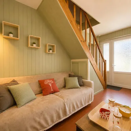 Instant Normand - Maison De Renovee Avec Gout En 2026, Confortable Et Bien Equipee, 2 Chambres, 1 Wc, Belle Cuisine, Sdb, Garage, Parking Privatif A 5 Mn A Pied Du Centre Bourg Molay Littry Proche Des Plages Du Debarquement Et De Bayeux Le Molay-Littry