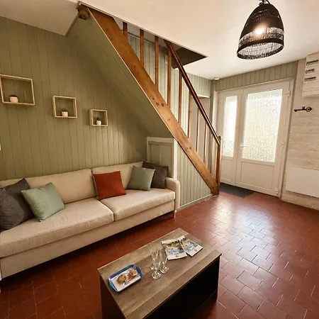 Instant Normand - Maison De Rénovée Avec Gout En 2026, Confortable Et Bien équipée, 2 Chambres, 1 Wc, Belle Cuisine, Sdb, Garage, Parking Privatif à 5 Mn à Pied Du Centre Bourg Molay Littry Proche Des Plages Du Débarquement Et De Bayeux * Le Molay-Littry