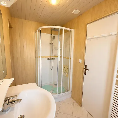 Instant Normand - Maison De Renovee Avec Gout En 2026, Confortable Et Bien Equipee, 2 Chambres, 1 Wc, Belle Cuisine, Sdb, Garage, Parking Privatif A 5 Mn A Pied Du Centre Bourg Molay Littry Proche Des Plages Du Debarquement Et De Bayeux * Le Molay-Littry