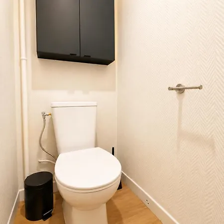 Instant Normand - Maison De Renovee Avec Gout En 2026, Confortable Et Bien Equipee, 2 Chambres, 1 Wc, Belle Cuisine, Sdb, Garage, Parking Privatif A 5 Mn A Pied Du Centre Bourg Molay Littry Proche Des Plages Du Debarquement Et De Bayeux