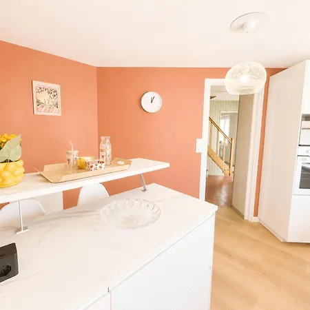 Instant Normand - Maison De Renovee Avec Gout En 2026, Confortable Et Bien Equipee, 2 Chambres, 1 Wc, Belle Cuisine, Sdb, Garage, Parking Privatif A 5 Mn A Pied Du Centre Bourg Molay Littry Proche Des Plages Du Debarquement Et De Bayeux Dom wakacyjny Le Molay-Littry