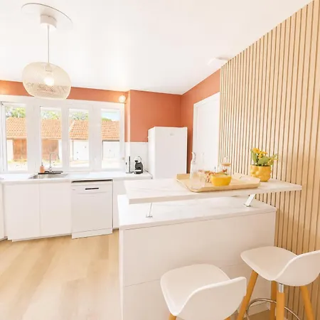 Instant Normand - Maison De Rénovée Avec Gout En 2026, Confortable Et Bien équipée, 2 Chambres, 1 Wc, Belle Cuisine, Sdb, Garage, Parking Privatif à 5 Mn à Pied Du Centre Bourg Molay Littry Proche Des Plages Du Débarquement Et De Bayeux Сasa de vacaciones Le Molay-Littry
