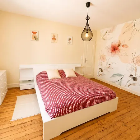 Instant Normand - Maison De Renovee Avec Gout En 2026, Confortable Et Bien Equipee, 2 Chambres, 1 Wc, Belle Cuisine, Sdb, Garage, Parking Privatif A 5 Mn A Pied Du Centre Bourg Molay Littry Proche Des Plages Du Debarquement Et De Bayeux