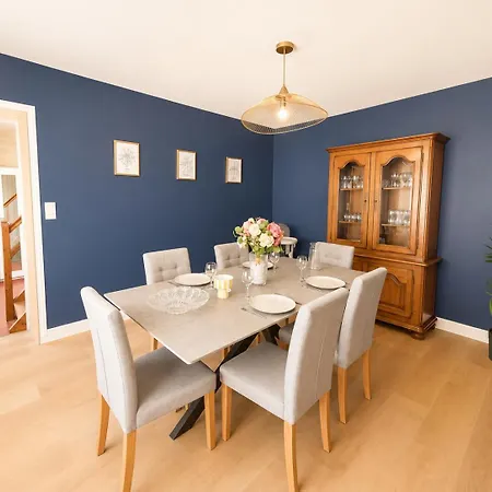 Instant Normand - Maison De Renovee Avec Gout En 2026, Confortable Et Bien Equipee, 2 Chambres, 1 Wc, Belle Cuisine, Sdb, Garage, Parking Privatif A 5 Mn A Pied Du Centre Bourg Molay Littry Proche Des Plages Du Debarquement Et De Bayeux Dom wakacyjny