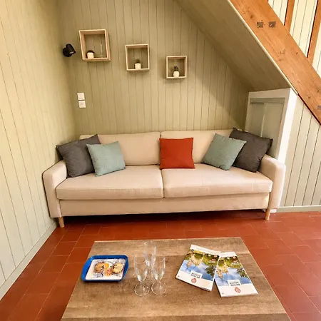 Instant Normand - Maison De Renovee Avec Gout En 2026, Confortable Et Bien Equipee, 2 Chambres, 1 Wc, Belle Cuisine, Sdb, Garage, Parking Privatif A 5 Mn A Pied Du Centre Bourg Molay Littry Proche Des Plages Du Debarquement Et De Bayeux Dom wakacyjny *